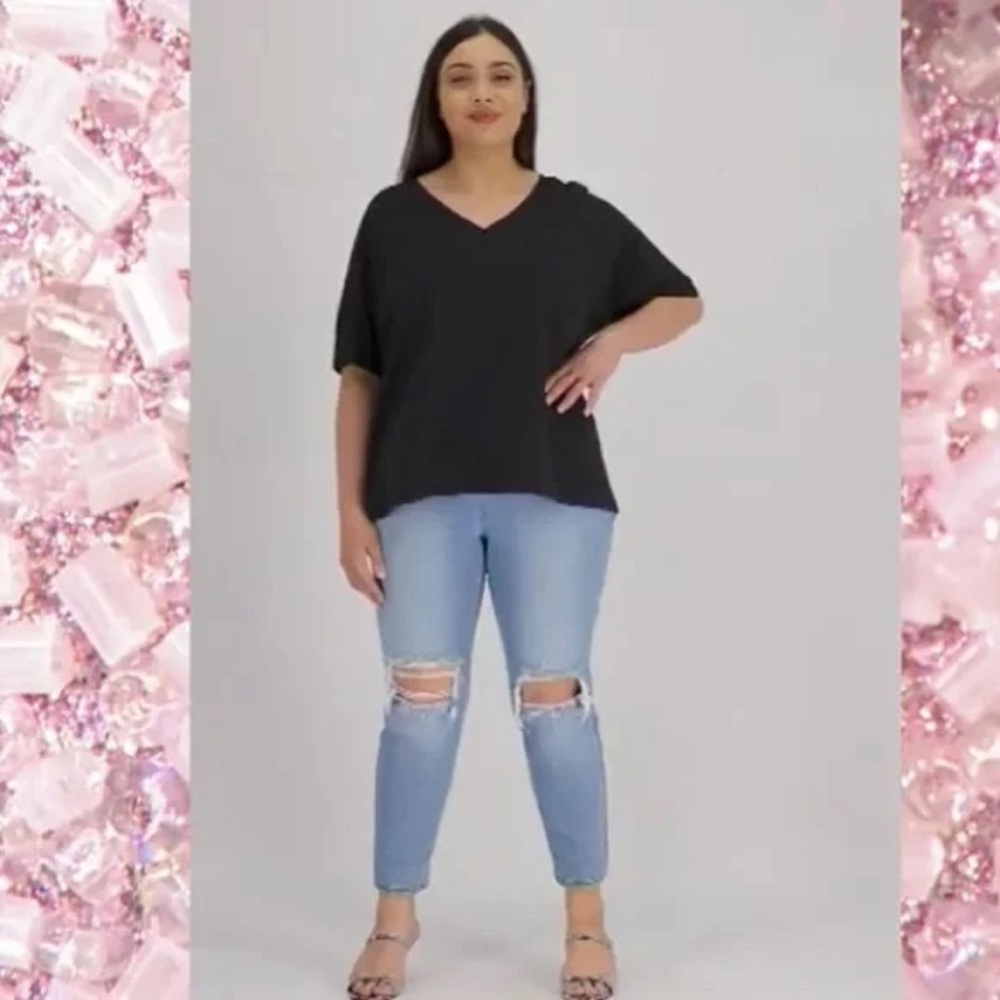 GIRL WITH CURVES V Neck Knit Boyfriend Tee A496255